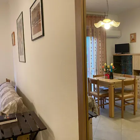 Giovanna Immersi Nel Villa